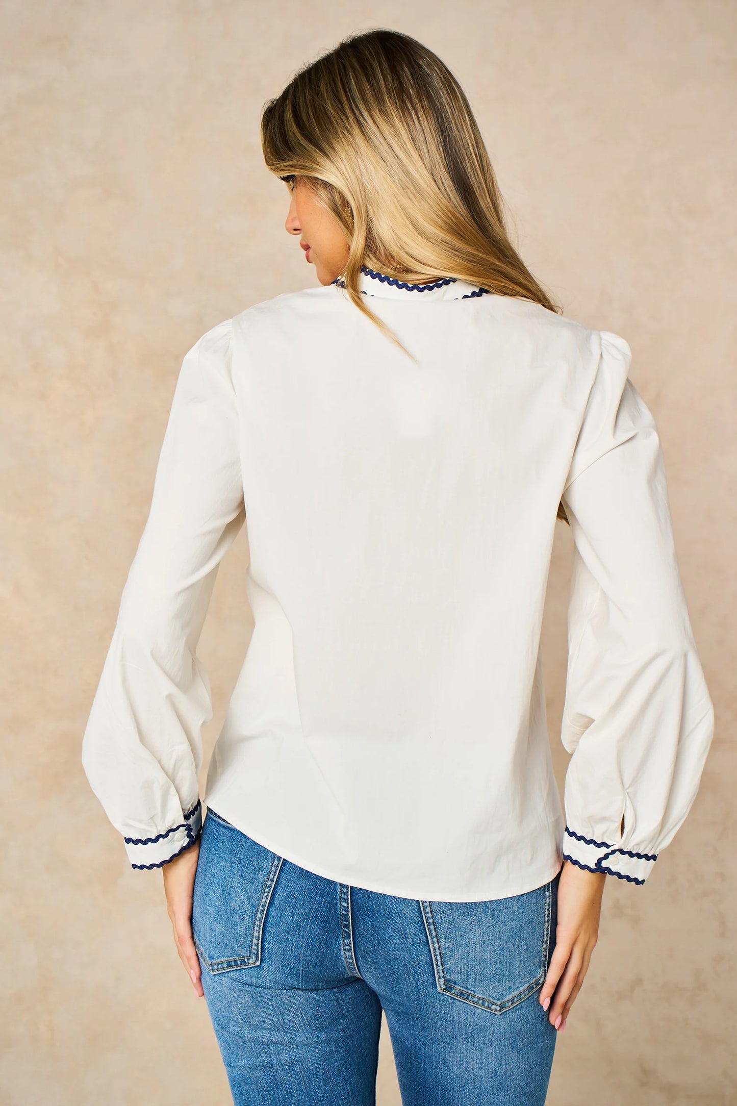 Miss Short hair Embroidered Hearts Long Sleeve Cotton Shirt in White