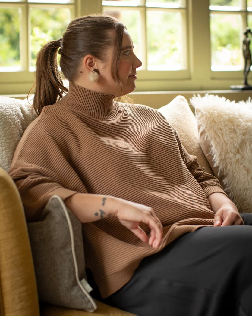 Chalk / Vicki Jumper / Dark Tan