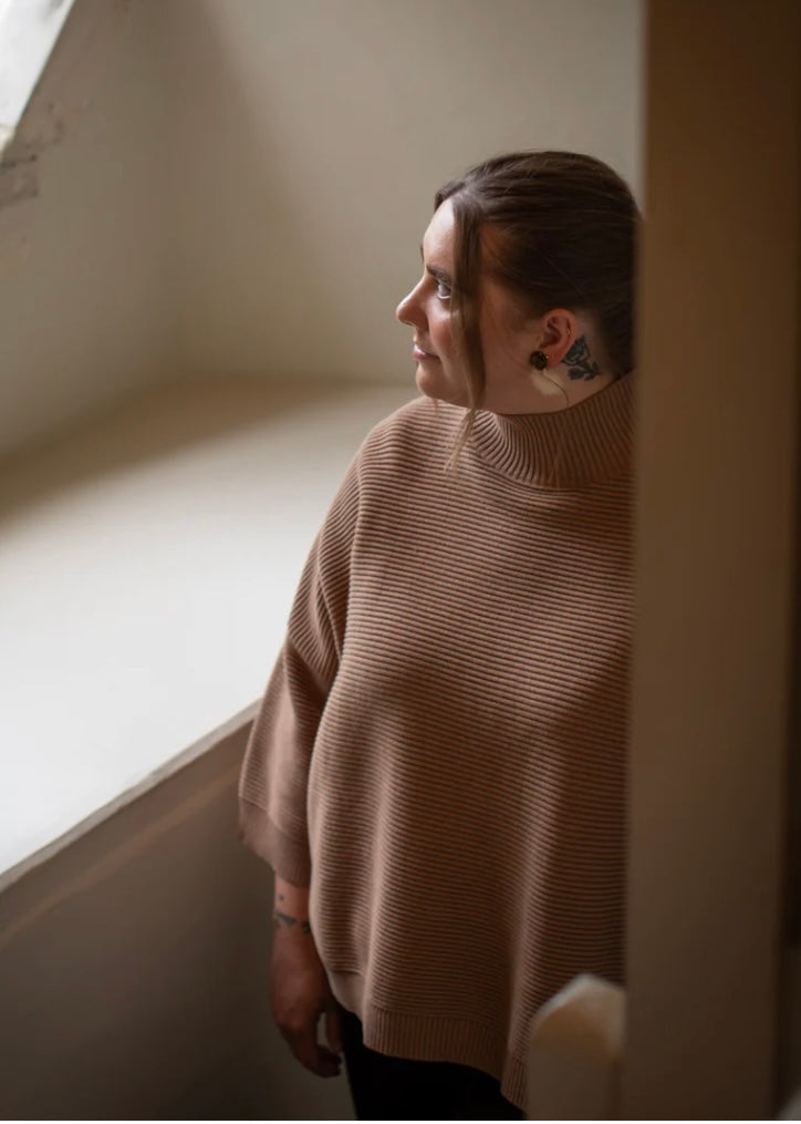 Chalk / Vicki Jumper / Dark Tan