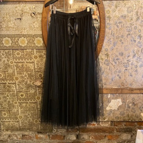 Tulle net layer skirt in Black