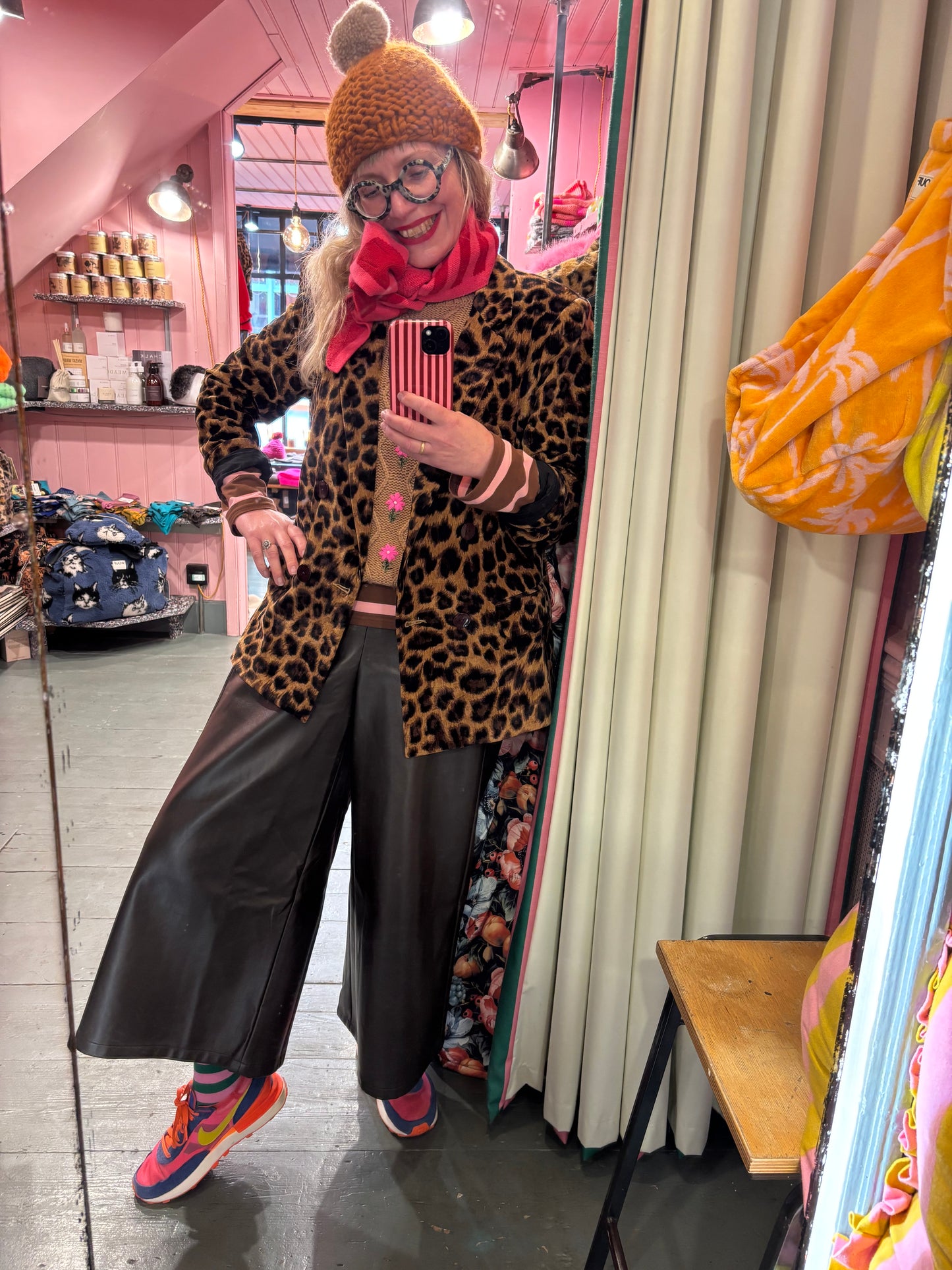 Gilly B Rust/Caramel Bobble Hat