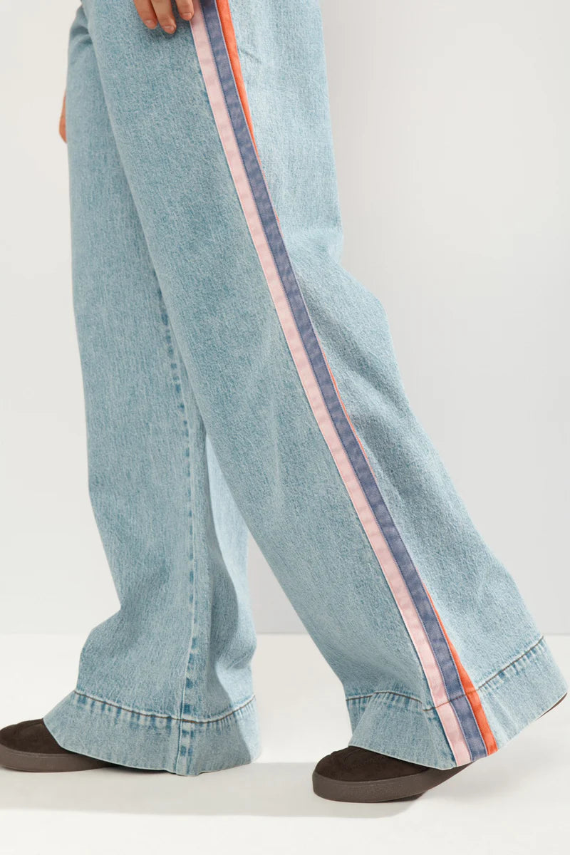 Numph NUMALAGA HR WIDE JEANS - Light Blue Denim