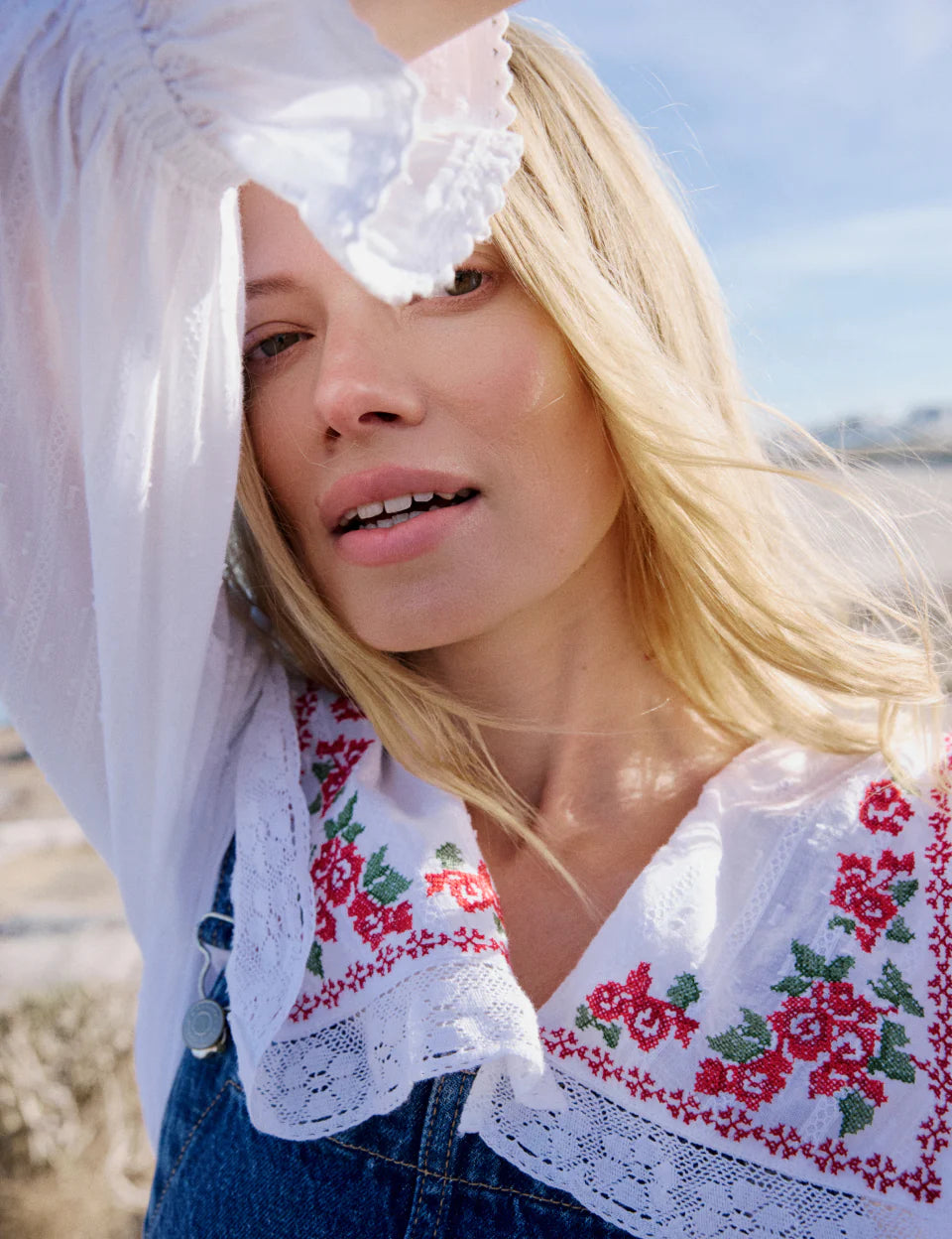 Nobody's Child White Floral Collar Embroidered Blouse