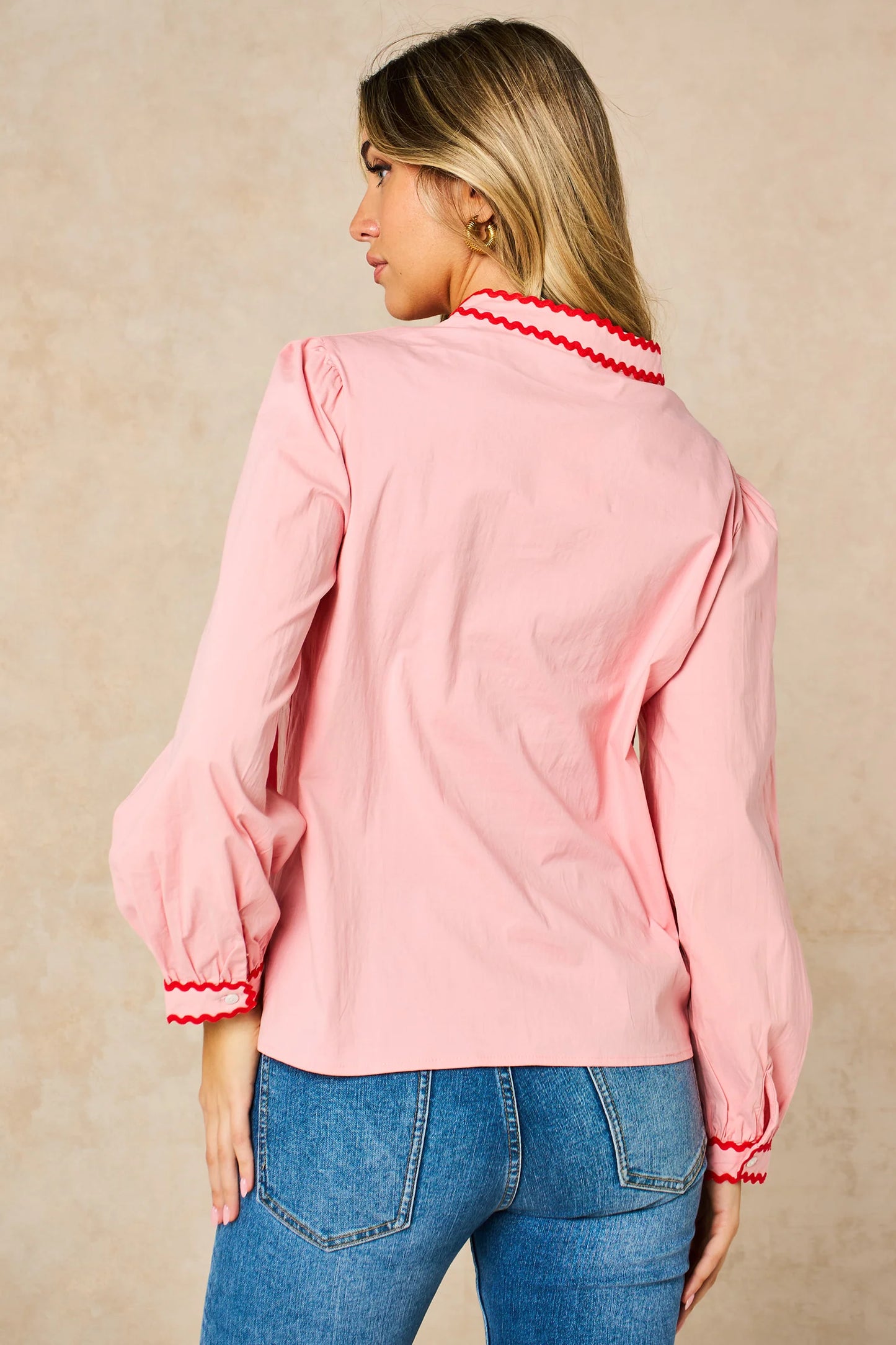 Miss Short hair Embroidered Hearts Long Sleeve Cotton Shirt in Pink
