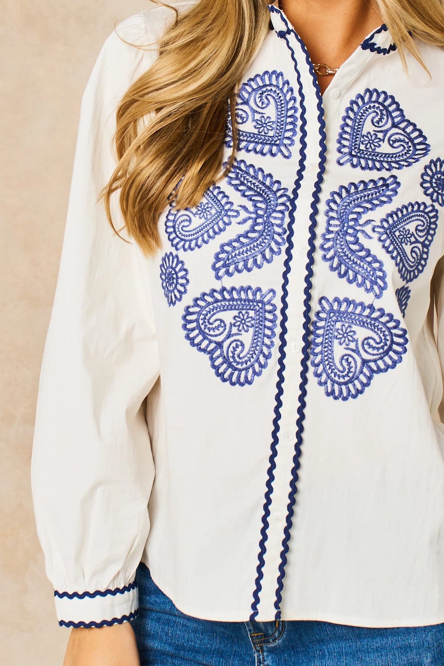 Miss Short hair Embroidered Hearts Long Sleeve Cotton Shirt in White