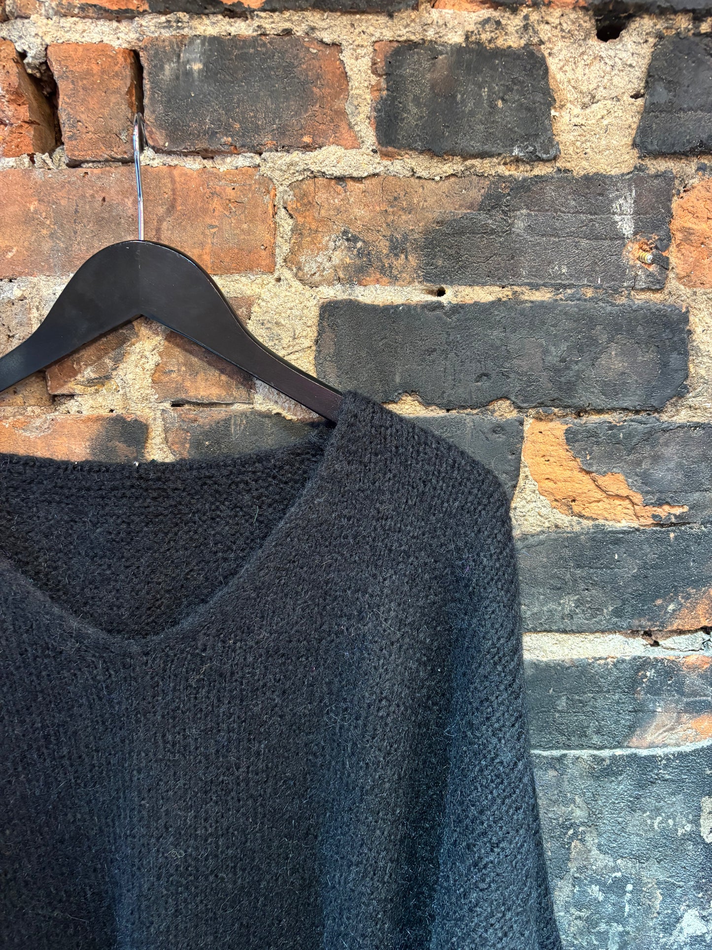 Italian collection mohair v-neck jumper - Black
