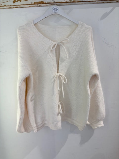 Kris ana Tie up cardigan 8886 Cream