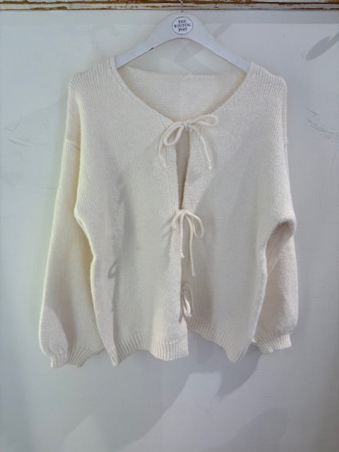 Kris ana Tie up cardigan 8886 Cream