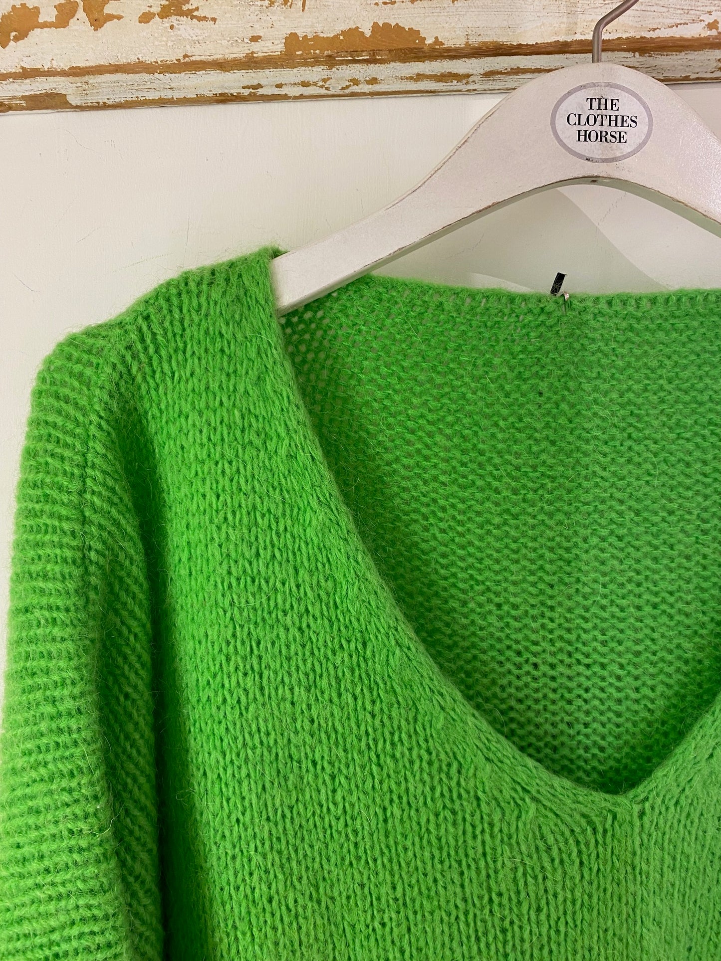 Italian collection mohair v-neck jumper - Kermit green