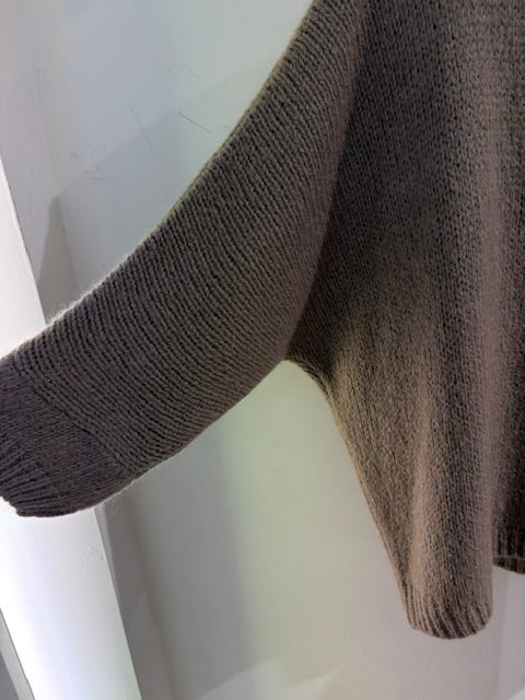 Italian collection Drop Sleeve V-Neck Mohair Jumper (Natural Fibres)2257