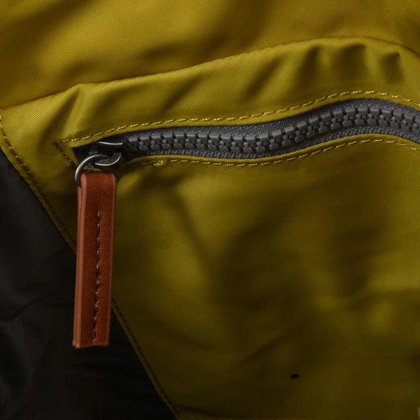 Bantry B sustainable nylon - Pea